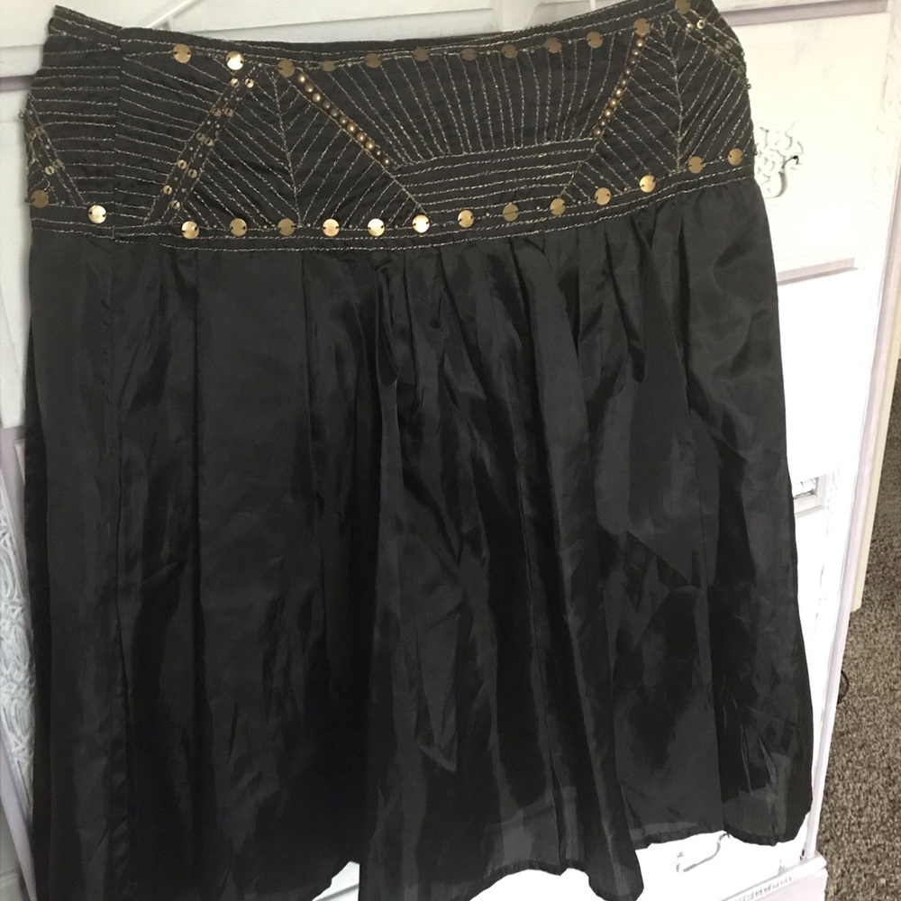 ZARA BASIC black pleated midi skirt. M